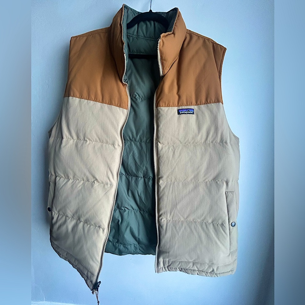 Patagonia Men’s XLarge Reversible Duckdown Vest
